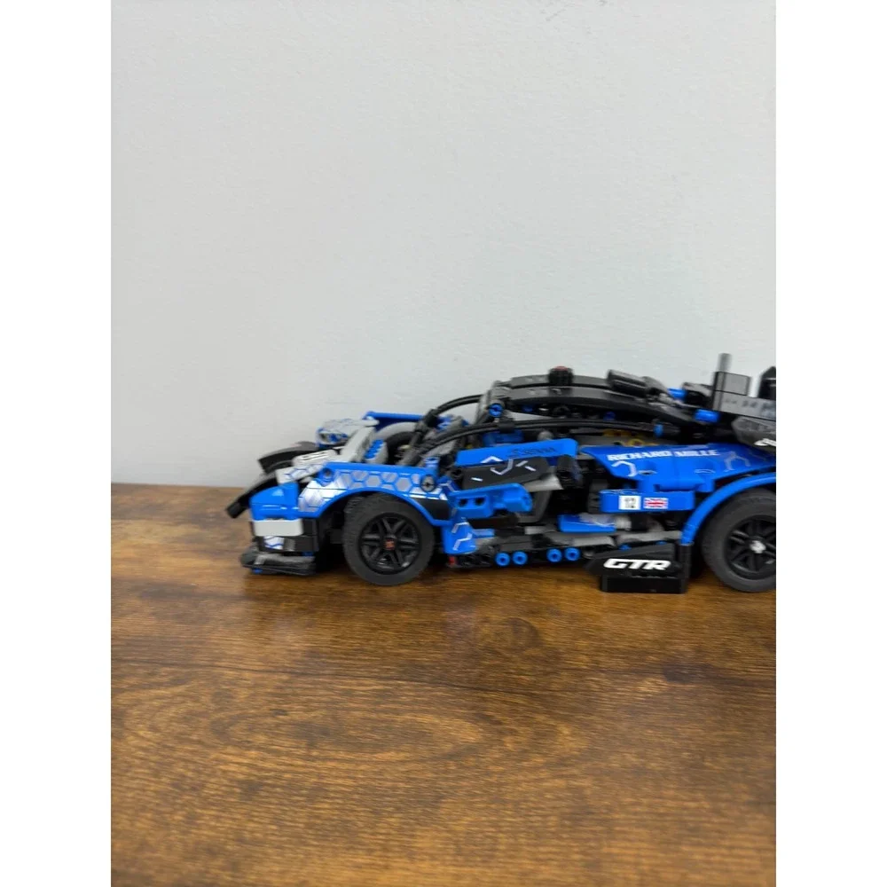 LEGO Technic McLaren Senna GTR 42123 Blue‎ Race Car Model – 98% Complete - Picture 3 of 16